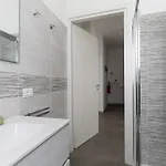 Guesthost - Cimiano M2 Cosy