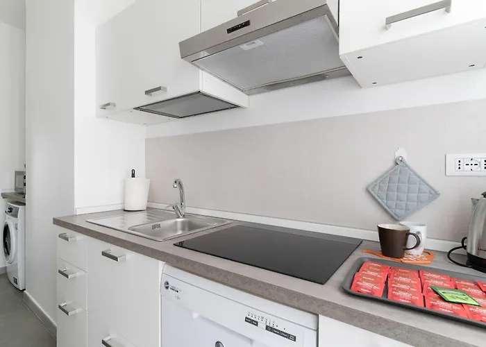 Guesthost - Cimiano M2 Cosy Apartamento